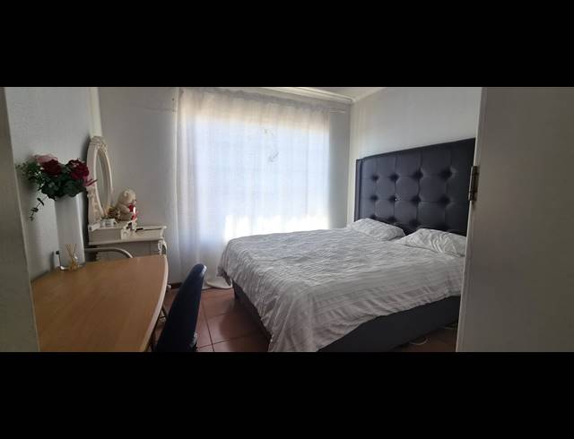 2 BEDROOM APARTMENT FOR SALE IN NORTHGATE